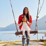 Priyanka Karki Instagram - Oh what a beautiful start to 2024 with my beautiful baby girls ♥️☺️ Warm sun, happy giggles, love and warmth 🦋 Its time for the next chapter and oh I can’t wait! Its going to be a great year ✨ Happy new year ♥️ #2024