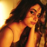 Priyanka Mohan Instagram – 24k magic in the air 🎷🎶 

Styling : @openhousestudio.in
Outfit : @kanganatrehanofficial
Jewellery : @amrapalijewels
Style Team : @prarthanasrinivasaraja
@mithra_kandhaswaami
@the__illusion
Hair : @marcepedrozo
Make up : @rivieralynn
Photo :  @thehouseofpixels