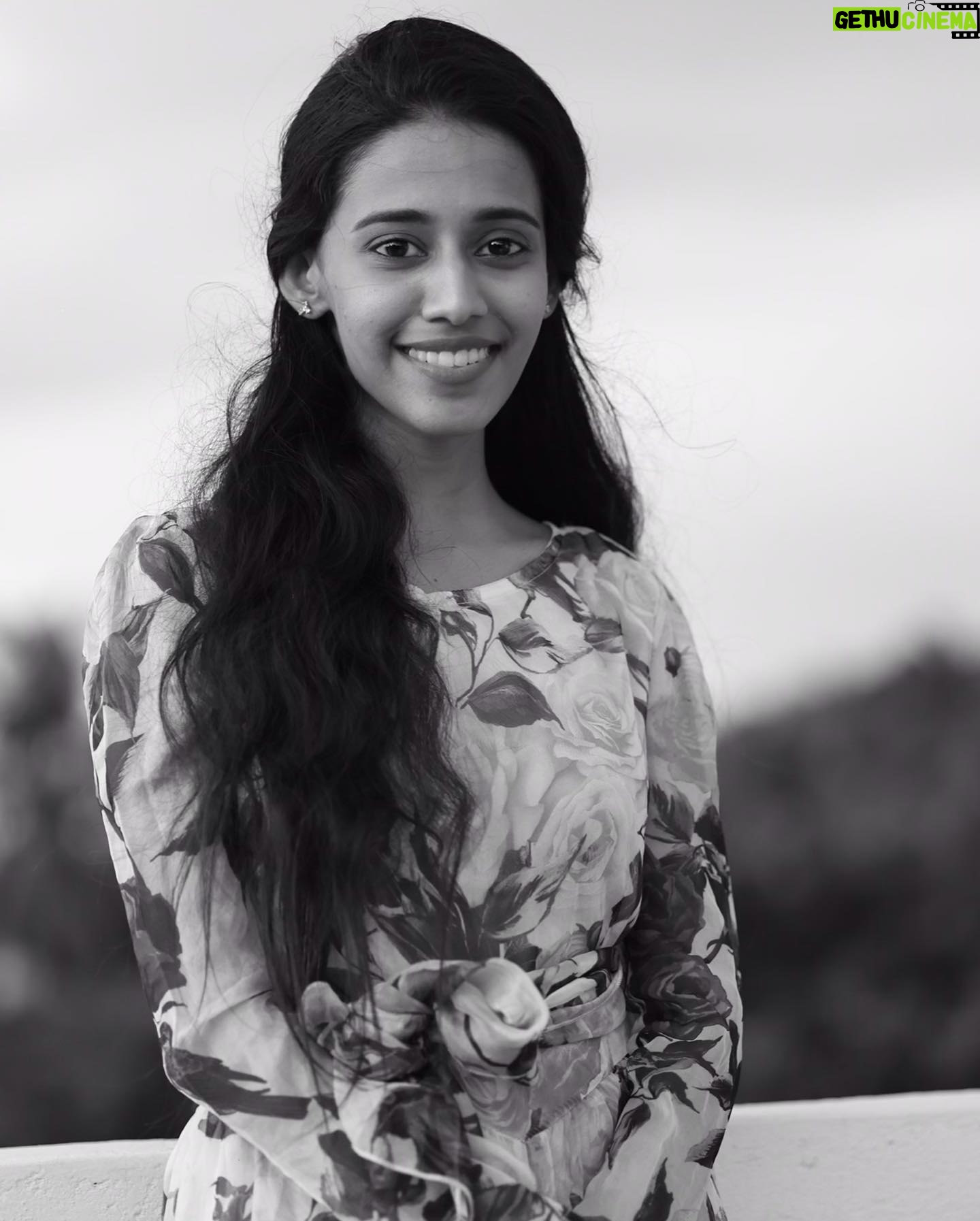 Priyanka N. K. Instagram - Be grateful for today… . . . @sanjaysooriya ‘s photography . #instagram #instadaily #instagood #musician #life #2021 #positivity
