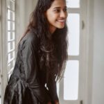 Priyanka N. K. Instagram - Life passes by most people while they make grand plans for it.. . . 📸 @arunprasath_photography #instagood #instagram #musician