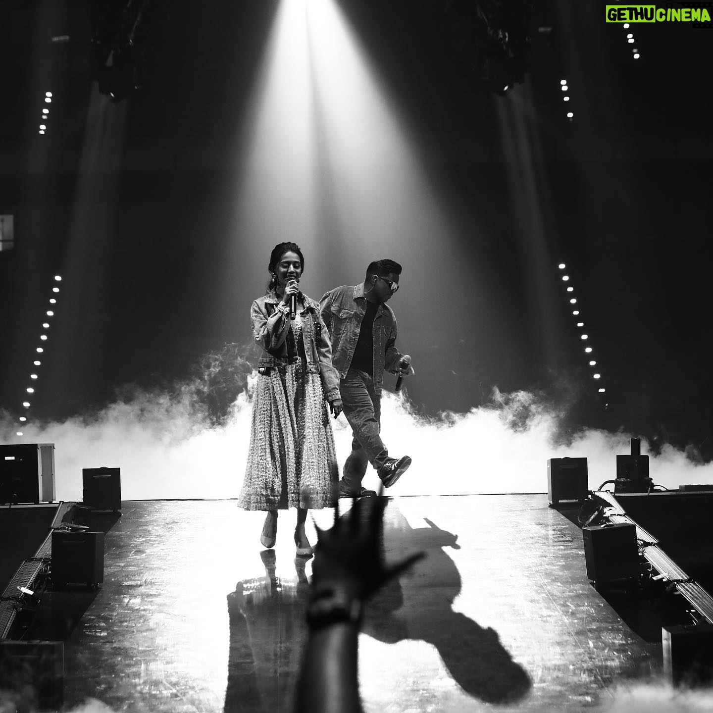 Priyanka N. K. Instagram - Whateyy show it was❤️ High on U1 live in the amazing Malaysia! Memories to be cherished😊 Thank you @itsyuvan sir! @dontrunawayasia.my @ramesharumugan19 @zafroonnizar @u1recordsoffl @mediamasonsevents @ravoofa.h.k @prathimacuppala