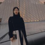 Puff Kuo Instagram - 🤍🩶🩵 Beautiful night in Paris. . . . #LVFW24 #louisvuitton @louisvuitton @nicolasghesquiere #nicolasghesquiere
