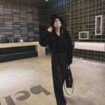 Puff Kuo Instagram – ：

⚫️
⬛️
⚫️

.
.
.

👜 @prada 

📱 @casetify 

👚👖 @her.byh
