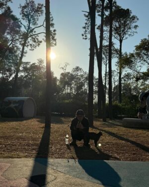 Puff Kuo Instagram - ：

2024🌟 新年快樂🫶🏻♥️🌅

2023 👋🏻

.
.
.

#不如海邊吹吹風 
#迎接2024🌟
#新年新希望