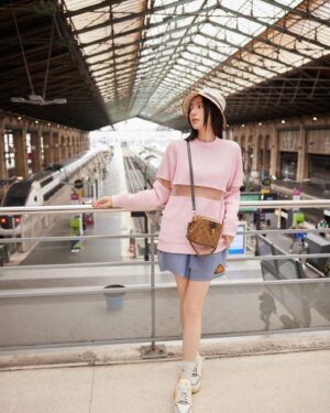 Puff Kuo Instagram - ：

🚄🌟Paris 

#LVFW24 
#louisvuitton
@louisvuitton 
#NicolasGhesquiere