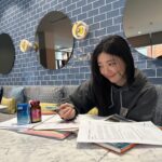 Puff Kuo Instagram - 複習到一半，是誰悄悄的來？ 📖📚📝✏️🔍 好氣色就靠你了💗 . . . @chocolabb_tw #chocolaBB