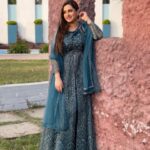 Purnima Instagram – A grateful heart is a magnet for miracles 💙
.
.
.
.
.
.
#happyfriday #therealpurnima #purnima #lifeisbeautiful 💙