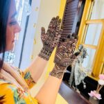 Purnima Instagram – Eid Mubarak 2023
#eiduladha2023 #mehendi #eidmubarak #eidvibes✨ #alhamdulillah 🤲🏼
Mehendi credit- Thanks a lot @mehendi_by_tahamina