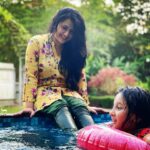 Purnima Instagram – 👩🏻‍❤️‍👩🏻 

#swipeleft⬅️⬅️⬅️