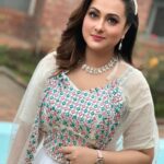 Purnima Instagram - #swipeleft⬅️ #whiteattire Attire > @nazaara.official 🤍🤍🤍