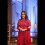 Purnima Instagram – #sheraradhuni1429 

Attire courtesy – @nazaara.official 

Maroon warmth, relaxation
and creativity•••••