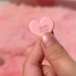 Puteri Aishah Instagram – —HAPPY CRYING!! 🥹✨💝🥰 if you know me, you know that i’ll be excited for this!! JENTLE SALON collection, TOO CUTE  @gentlemonster x @jennierubyjane !!!! Shades and charms are GORG ✨ i can’t 🥹😍

Psttt pstttt, this collection is available from 1st May ✨ 

#GENTLEMONSTER #JENTLESALON #GentleMonsterxJennie