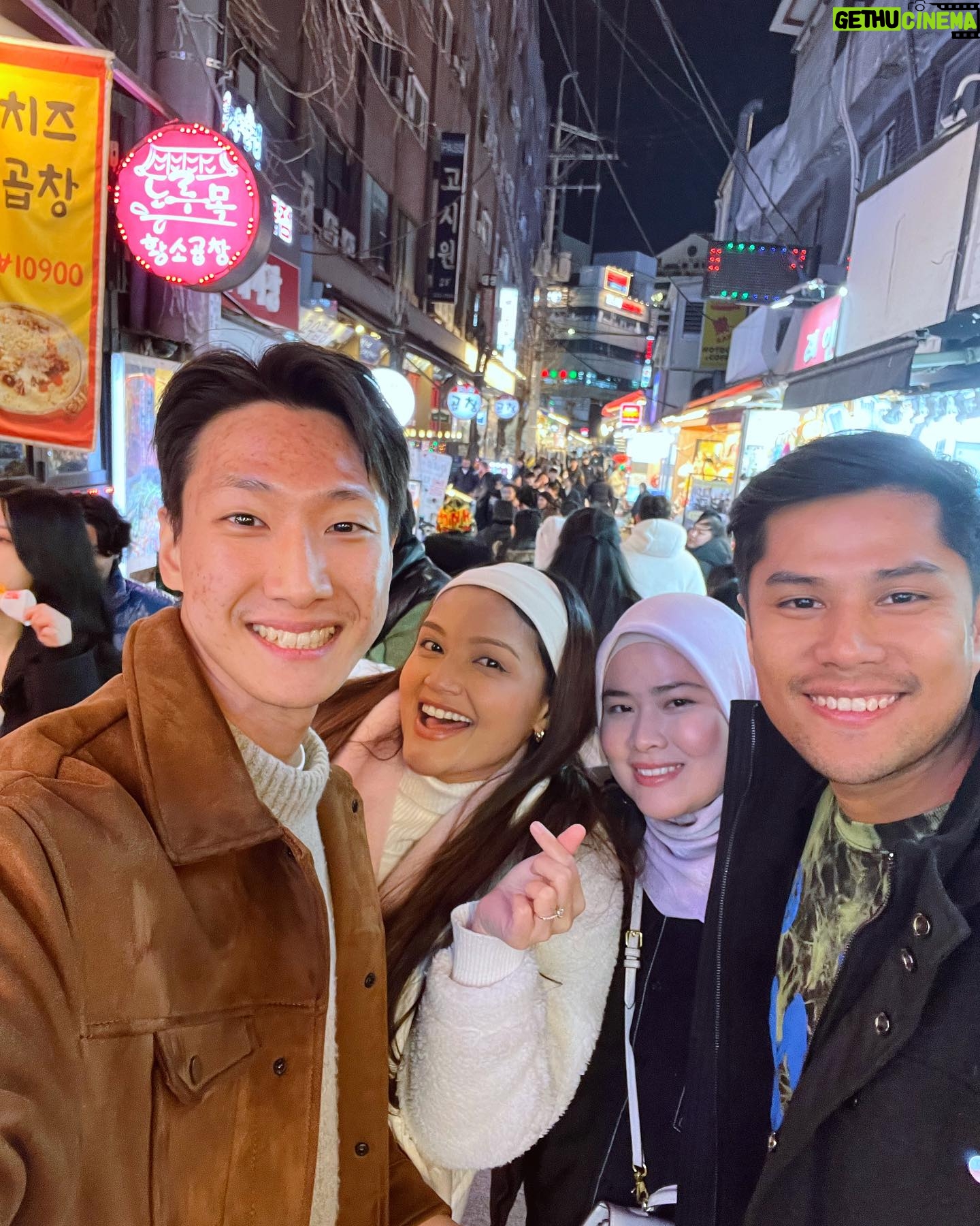 Puteri Aishah - 18K Likes - Last holiday for this year. Lepas ni kena tunggu baby besar sikit baru boleh jalan2. Kan @firdaussulaiman_ ? 😆