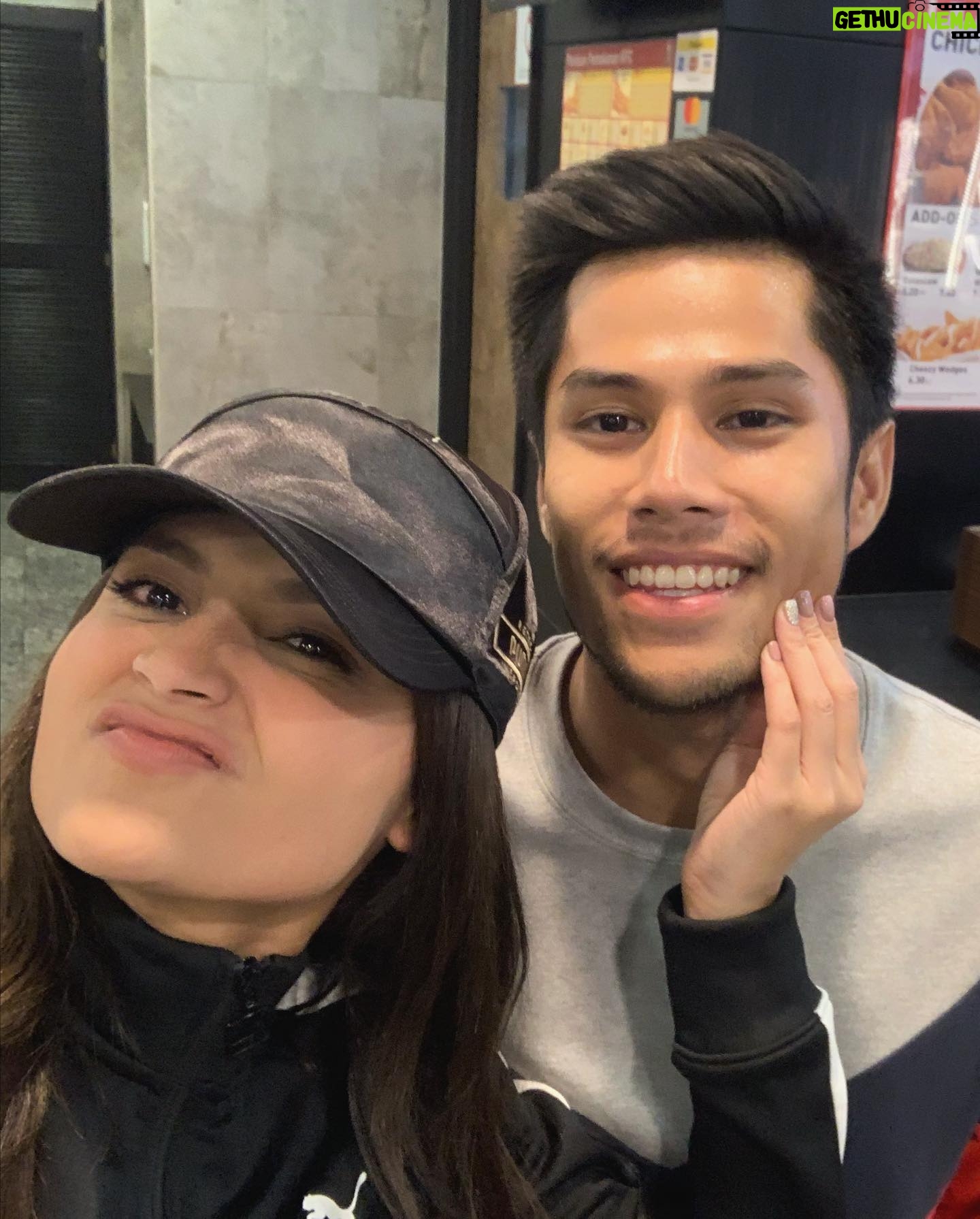 Puteri Aishah Instagram - happy birthday, daddy Faliq π©· Thank you for your sacrifice for our lil family. I want you to know that i love you and appreciate you. My doa for you, semoga Allah sentiasa murahkan rezeki you, lindungi you, berikan kesihatan yang baik utk you & permudahkan urusan you. Amin π€²π» celebrate your birthday soon, kay? π©·β¨π