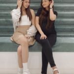 Puteri Aishah Instagram - Filipino dance trend with my sis @elizabethtan 🤎✨ Miss ya! 😘