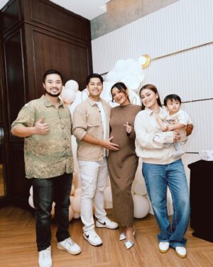 Puteri Aishah Instagram - gender reveal #babyPF 🩵