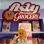 Puteri Aishah Instagram – tadi pergi @asly.official grocery 💫 saja shopping2 sikit 😛 congratulations @yayazahir @arrizazim and team Asly! so creative and baju cantik2, mug cantik2 aahhh love 😻 Pastu ada Yunaa 😻