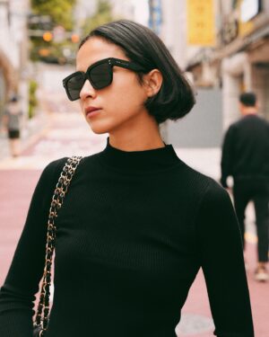 Putri Marino Instagram - Terima kasih kaca mata nya @optikseis 😎
Diphotoin @xrifaldi