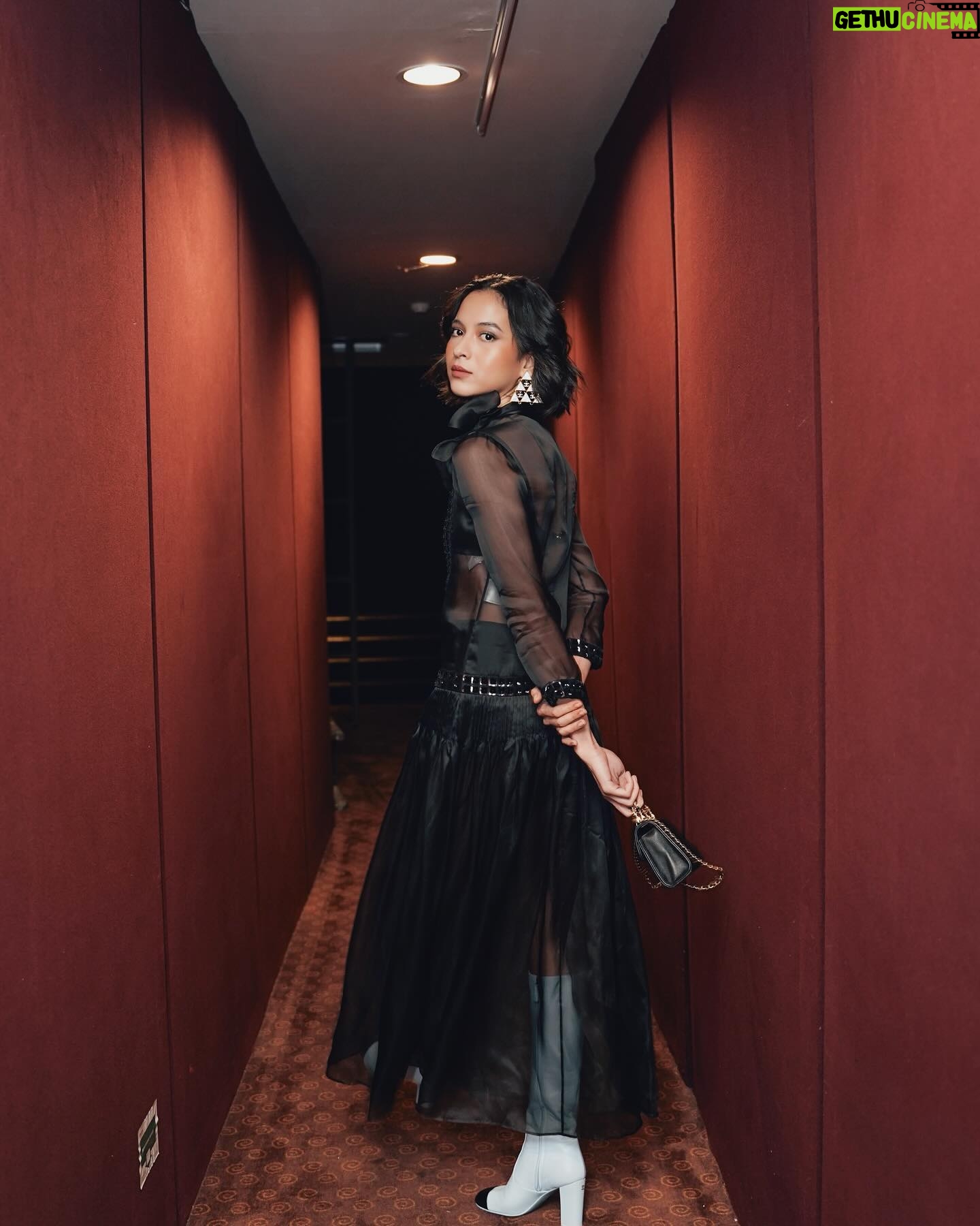 Putri Marino Instagram - The dress🧡 @chanelofficial @time.international @hagaipakan @editwithmakeup @krisna_endi @yestianovira