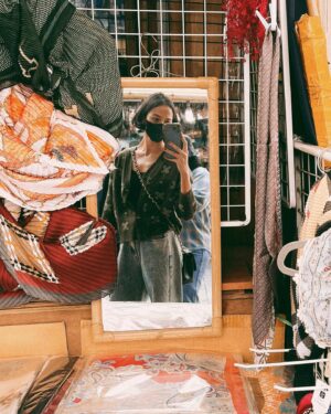 Putri Marino Instagram - Terlalu banyak kaca bertebaran di seoul.