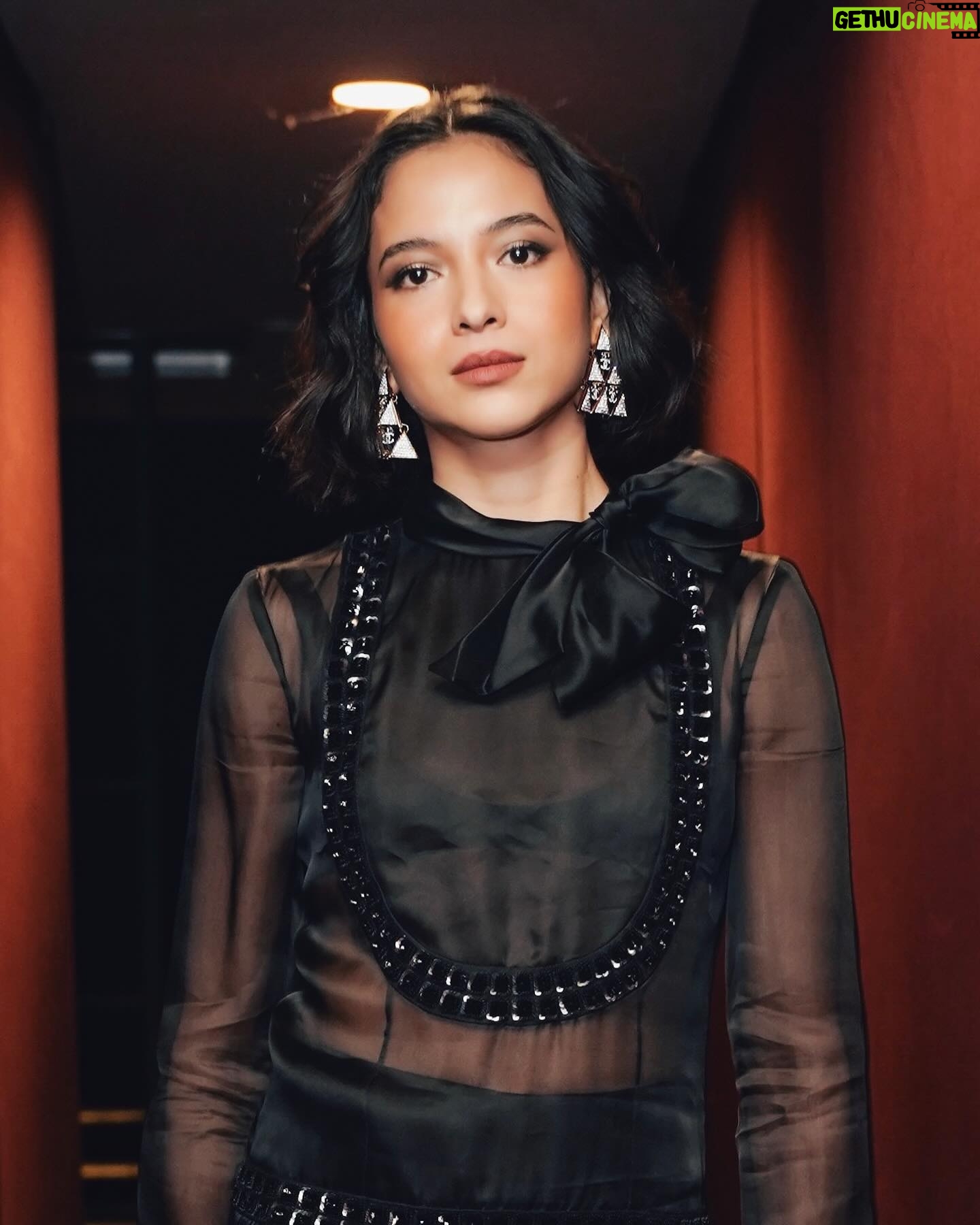Putri Marino Instagram - 🧡🧡🧡 Styled by @hagaipakan @chanelofficial @time.international Make up @editwithmakeup Hair @krisna_endi Photo @yestianovira