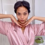 Putri Marino Instagram - Ritual sebelum jalan jalan pakai rangkaian Glyco dari @lorealparis 😌💜 #Lorealpariscannesid #walkyourworth