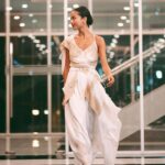 Putri Marino Instagram – Mas lulu @lululutfilabibi terima kasih sudah menemani malam kemarin lewat dress apik ini 🧡🍂
Photo @yestianovira