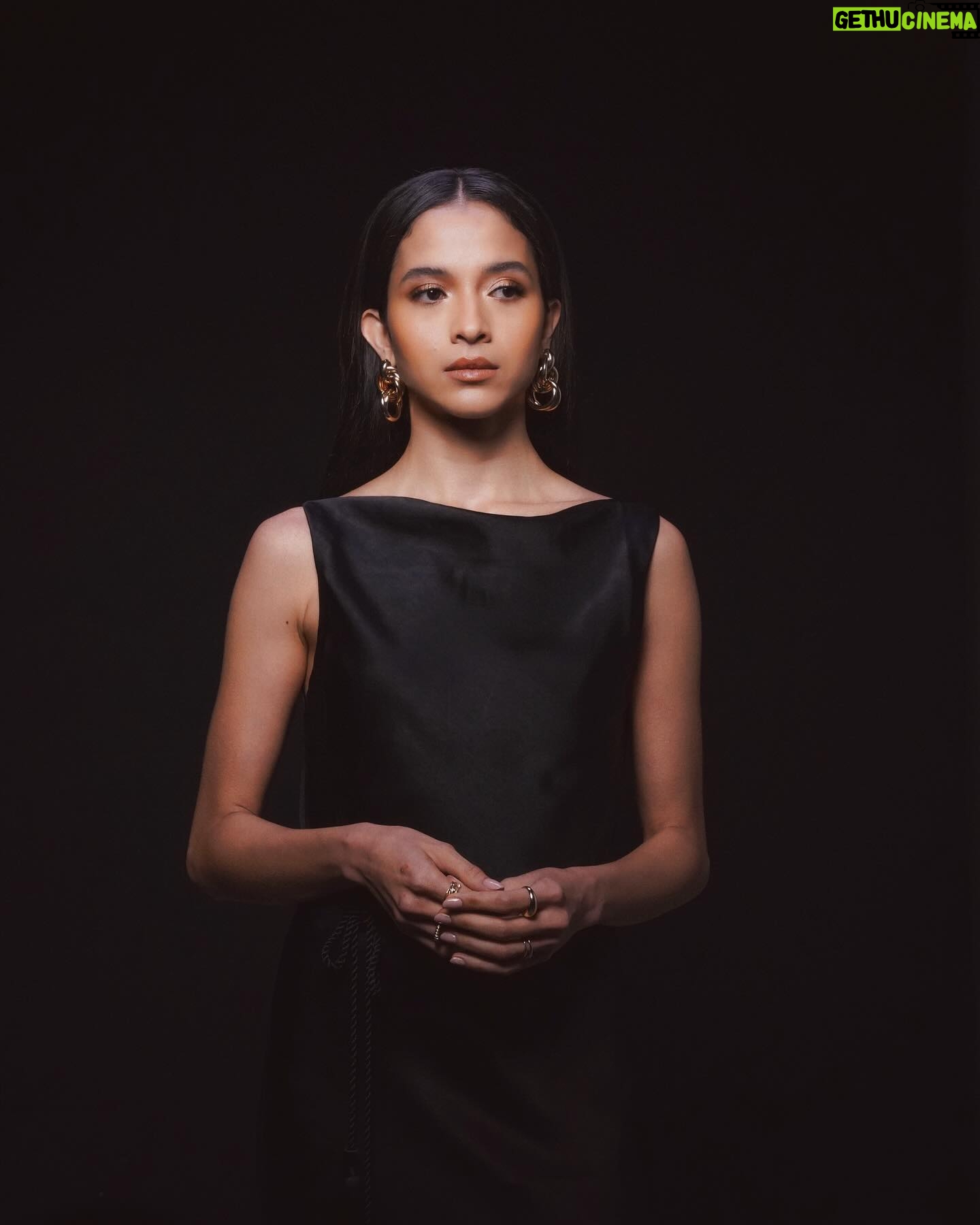Putri Marino Instagram - Beberapa BTS untuk @lorealparis ๐๐งก @vagueskin @ranggayusuf @yoland_handoko Photo @xrifaldi