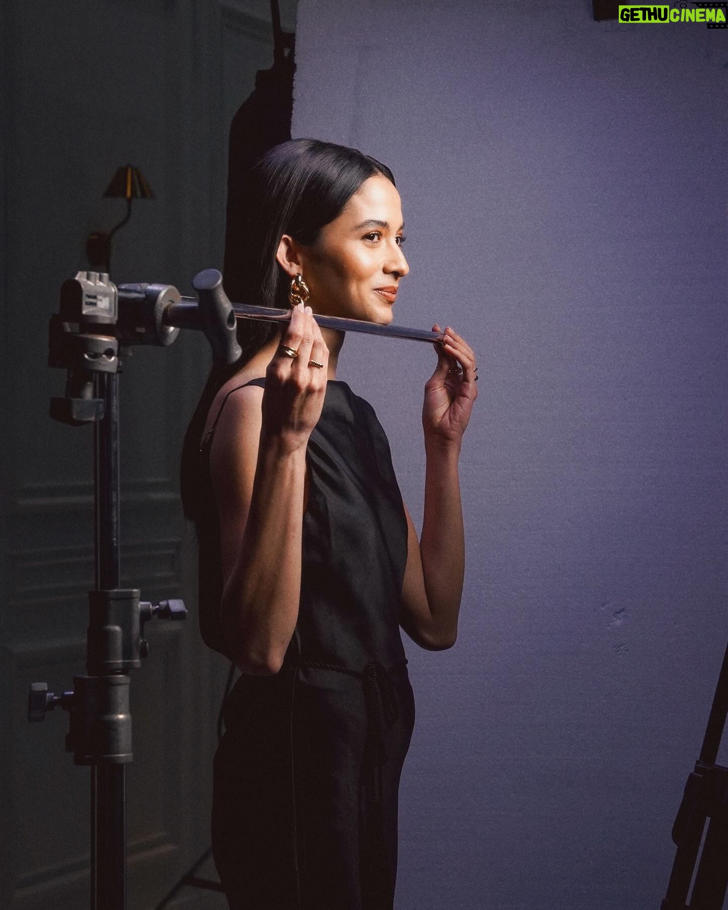Putri Marino Instagram - Beberapa BTS untuk @lorealparis ๐๐งก @vagueskin @ranggayusuf @yoland_handoko Photo @xrifaldi