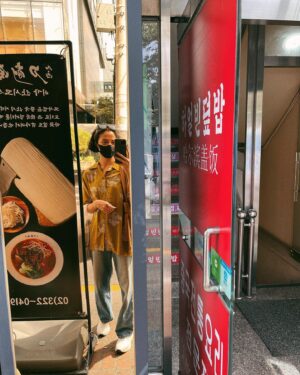 Putri Marino Instagram - Terlalu banyak kaca bertebaran di seoul.