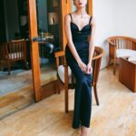 Putri Marino Instagram – Premiere The Big 4.
Styled by @hagaipakan 
@mryogiepratama 
@stuartweitzman 
@bulgari 
Make up @editwithmakeup 
Hair do @krisna_endi 

Photo @xrifaldi