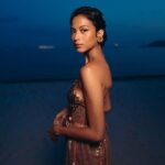 Putri Marino Instagram - Lights on Women award @lorealparis 🧡 Dress @totonthelabel Make up @vagueskin Fashion stylist @yoland_handoko Jewellery @tuloladesigns #Lorealpariscannesid #walkyourworth