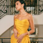 Putri Marino Instagram - Jatuh cinta dengan karyamu @hiantjen 🧡 @lorealparis Fashion stylist @yoland_handoko Make up @vagueskin Jewellery @tuloladesigns Photo @yestianovira #Lorealpariscannesid #walkyourworth