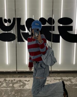 Qri Instagram - 스트링 백팩의 장점은 수납력이 좋다는 것이죠
바람막이 하나쯤은 여유 있게 넣어 다닐 수 있는 예쁜 보부상
@zeroplanet_kr ✦‧₊˚🖊️🎒

#제로플래닛 #zeroplanet #스트링 #데일리가방
#백팩 #백팩추천 #디올성수 #모나미스토어