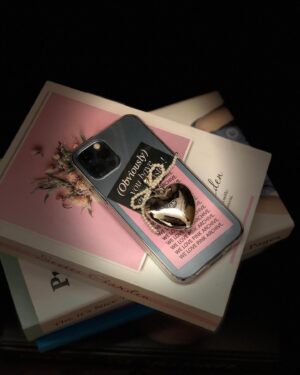 Qri Instagram - 엄 훠, 예 쁘 자 나..📱🪩 ゚゚゚̥̥̊ ✧₊🤍ྀི ♡゚゚゚̥̥̊