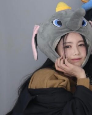 Qri Instagram - #눈떠보니 #드리무 🩶🫧🐘