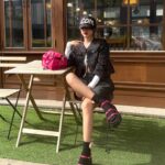 Qri Instagram – Wearing pink shoes means positive changes are coming ” Soft and comfortable with cushioning🩷

#마크모크 #macmoc #샌들 #여름샌들 #여름신발