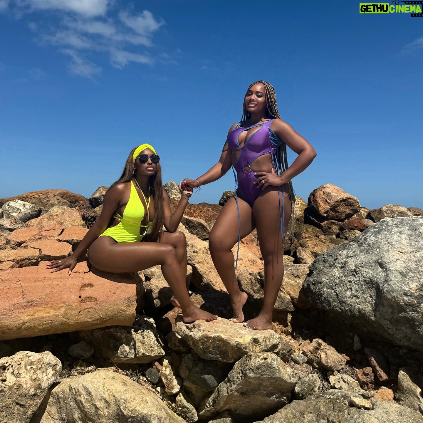 Quad Webb Instagram - Somewhere catching the breeze,soaking up the sun and enjoying blue waters. #softlife #vibes #quadsquad @sassbyquad