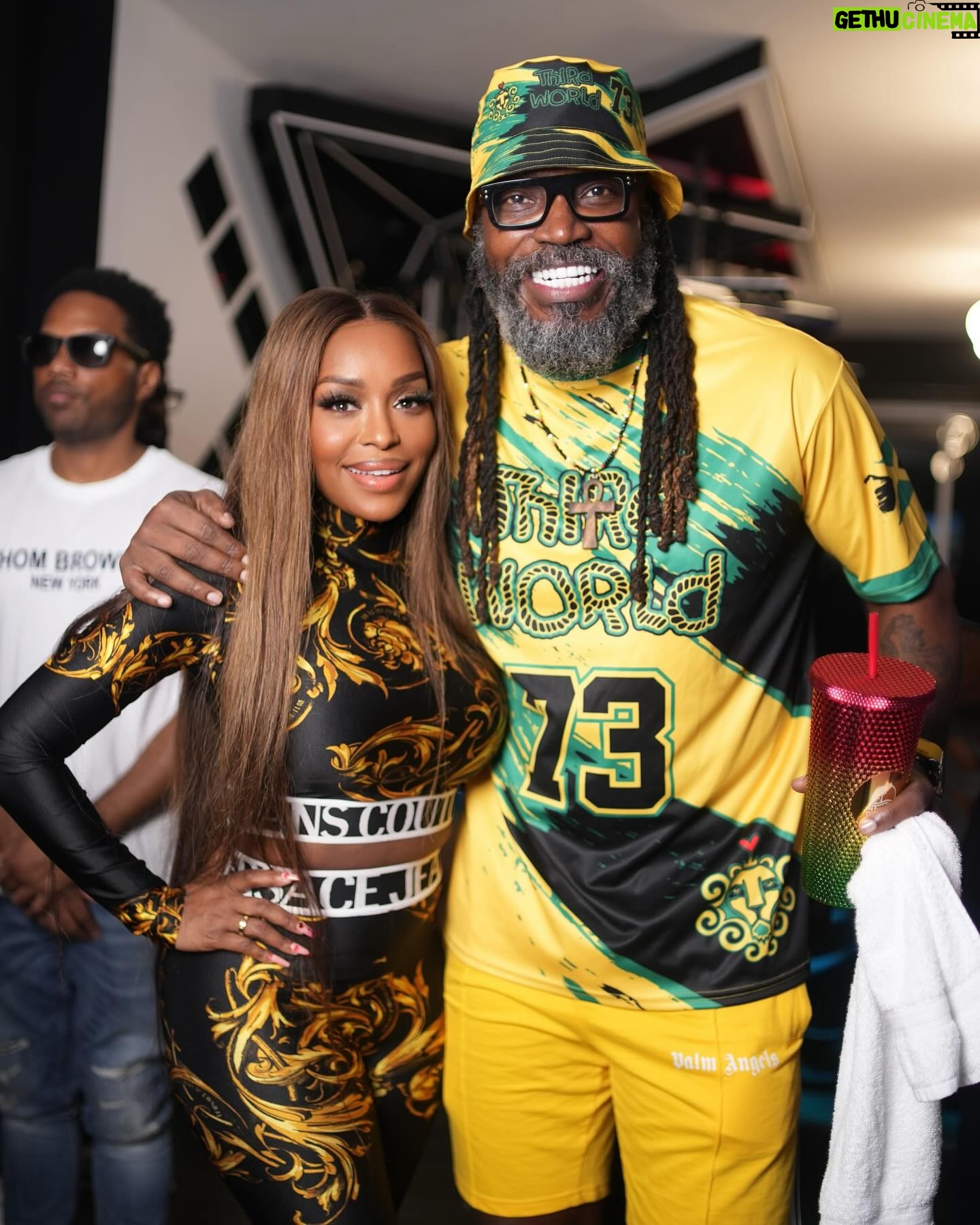 Quad Webb Instagram - Partying with Jamaica’s Living Legends @1unogeneral and @chrisgayle333 was a time 🔥🔥🔥🇯🇲