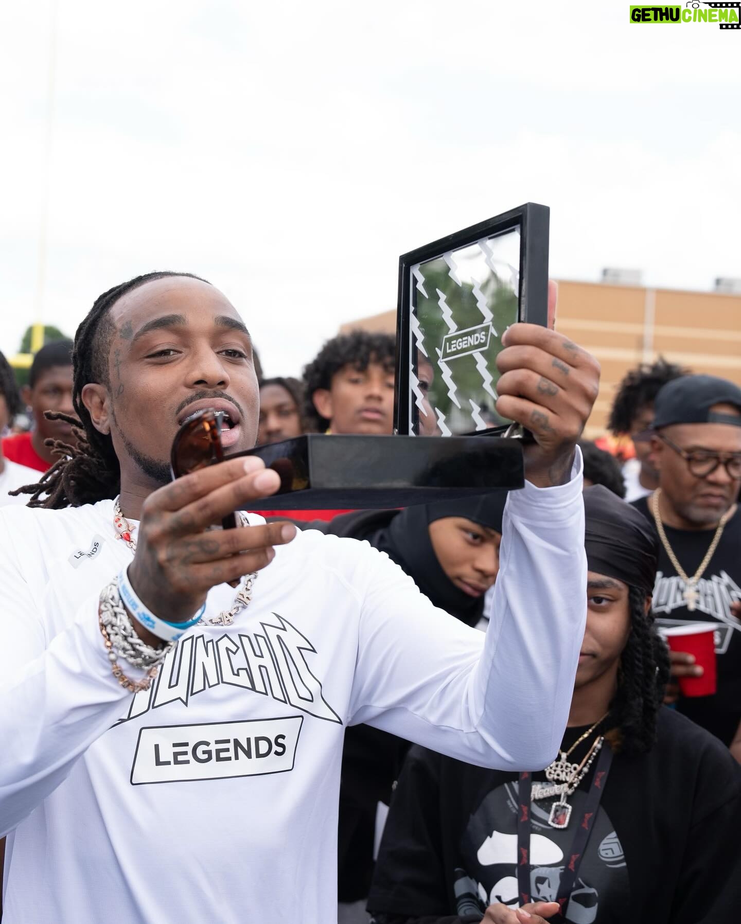 Quavo Instagram - Yr 7 in the books Huncho Day On The NAWF!!! Thanks to all artist, athletes teams & organizations for supporting #Hunchoday and making it bigger and better 🙏🏾🥹 Til Next year @legends @atlhawks @atlantafalcons @whitexcognac @offenderalumniassociation @livefreeusa @cjactionfund @h.o.p.e.hustlers @everytown @rocketfdn @besmartforkids @tender @headcountorg