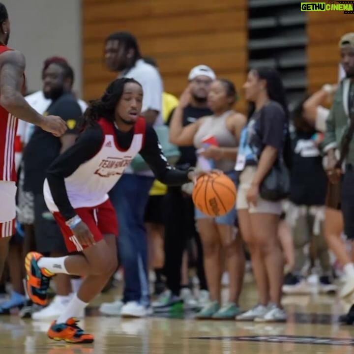 Quavo Instagram - Yr 7 in the books Huncho Day On The NAWF!!! Thanks to all artist, athletes teams & organizations for supporting #Hunchoday and making it bigger and better 🙏🏾🥹 Til Next year @legends @atlhawks @atlantafalcons @whitexcognac @offenderalumniassociation @livefreeusa @cjactionfund @h.o.p.e.hustlers @everytown @rocketfdn @besmartforkids @tender @headcountorg