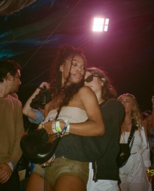 Quen Blackwell Instagram - COACHELLA WAS SO SICK THIS YEAR 
10/10 would recommend 

(I have enough pictures for another post should i do a pt2?)