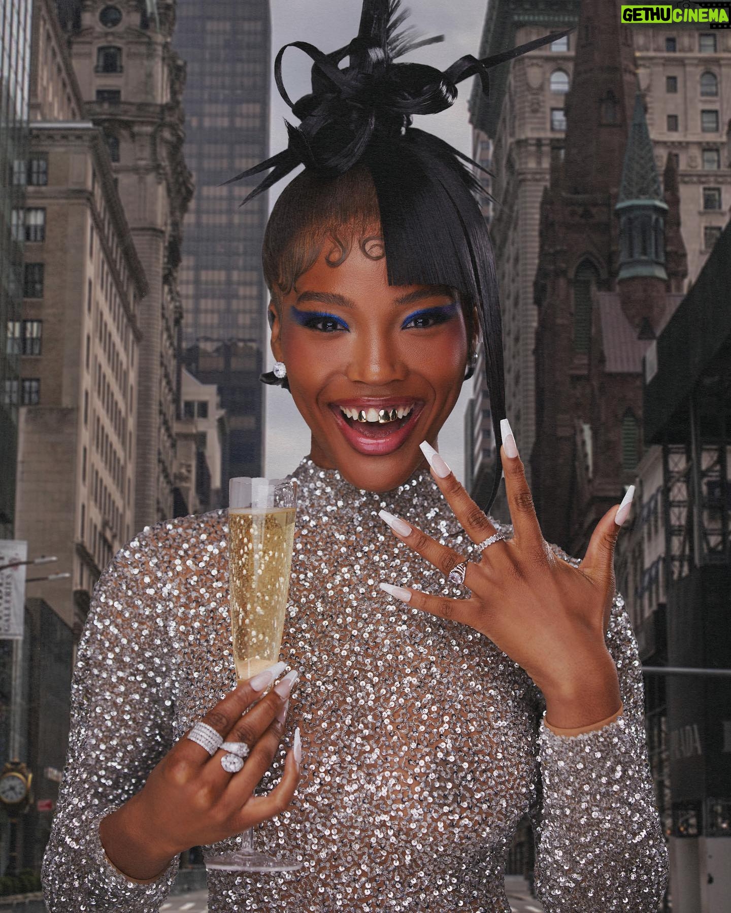 Quen Blackwell Instagram - Delusions of Grandeur ! (the last pic is the hardest photo i’ve ever been in) Creative: ME Photo: @kae.miller Styling: @michymilli Hair: @alfredlewislll Makeup: @isabelleikpeme Grill: @secretofmanna Edit: @gu1tarher0