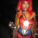 Quen Blackwell Instagram - me and beyoncé in the same costume…? ICONIC. ( I’m refrencing emma from the too funky music video wearing MUGLER) costume: @marta.del.rio mua: @loftjet hair: @fitchlunarhair