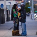 Quen Blackwell Instagram - Quen Blackwell and Odessa A’zion were spotted during a PDA-filled day out on the streets of LA sparking romance rumors with their undeniable chemistry. 📸 @tonyadams