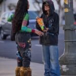 Quen Blackwell Instagram - Quen Blackwell and Odessa A’zion were spotted during a PDA-filled day out on the streets of LA sparking romance rumors with their undeniable chemistry. 📸 @tonyadams