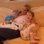 Rachael Harris Instagram - Happy Birthday @_cherylhines 🥳🎉 You make everything and everyone sunnier, sweeter and funnier💛 If you ever leave me I’m going with you! Yay! Henry, Otto .. my entire family loves you lady. Have the most beautiful day. 🎂🙏❤️