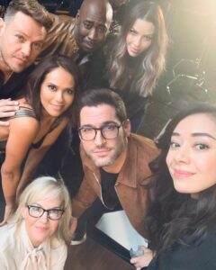 Rachael Harris Instagram - Got to see my @lucifernetflix family today for THE MOST FUN reunion! Grateful beyond words to see this beautiful lot. Thank you #lucifans @lucifernetflix and @warnerbrostv for giving us new life. It sure feels awesome 😈❤️ @officialtomellis @laurengerman @dbwofficial @lesleyannbrandt @aimeegarcia4realz @kevinmalejandro