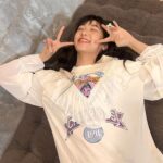 Rachanun Mahawan Instagram - ขอบคุณผู้ใหญ่ทุกท่านที่เชื่อและไว้ใจฟิล์มอยู่เสมอ สัญญาคำเดิมจะพัฒนาขึ้นทุกวันค่ะ เป็นอีกเรื่องที่ให้บทเรียนฟิล์มได้มากมาย บายบายแต้ม ;❤️‍🩹) #wednesdayclubseries