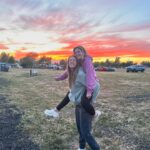 Rachel Ballinger Instagram - Get ready, Sunset, go! 🌅